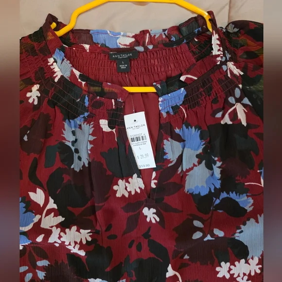 Ann Taylor Floral Ruffle Sleeve Blouse SizeL NWT - Picture 2 of 9